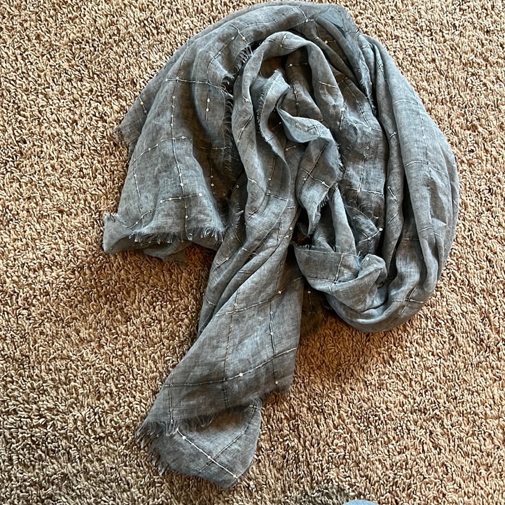 Lightweight Gray and silver sequins scarf. EUC